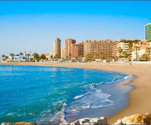 Apartment And 3 Bedroom Perfect Location Near Pyr Fuengirola